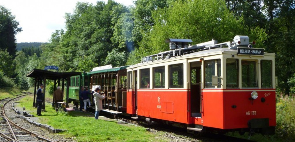 toeristische tram van Aisne-Erezée- Le Ciel et La Roche